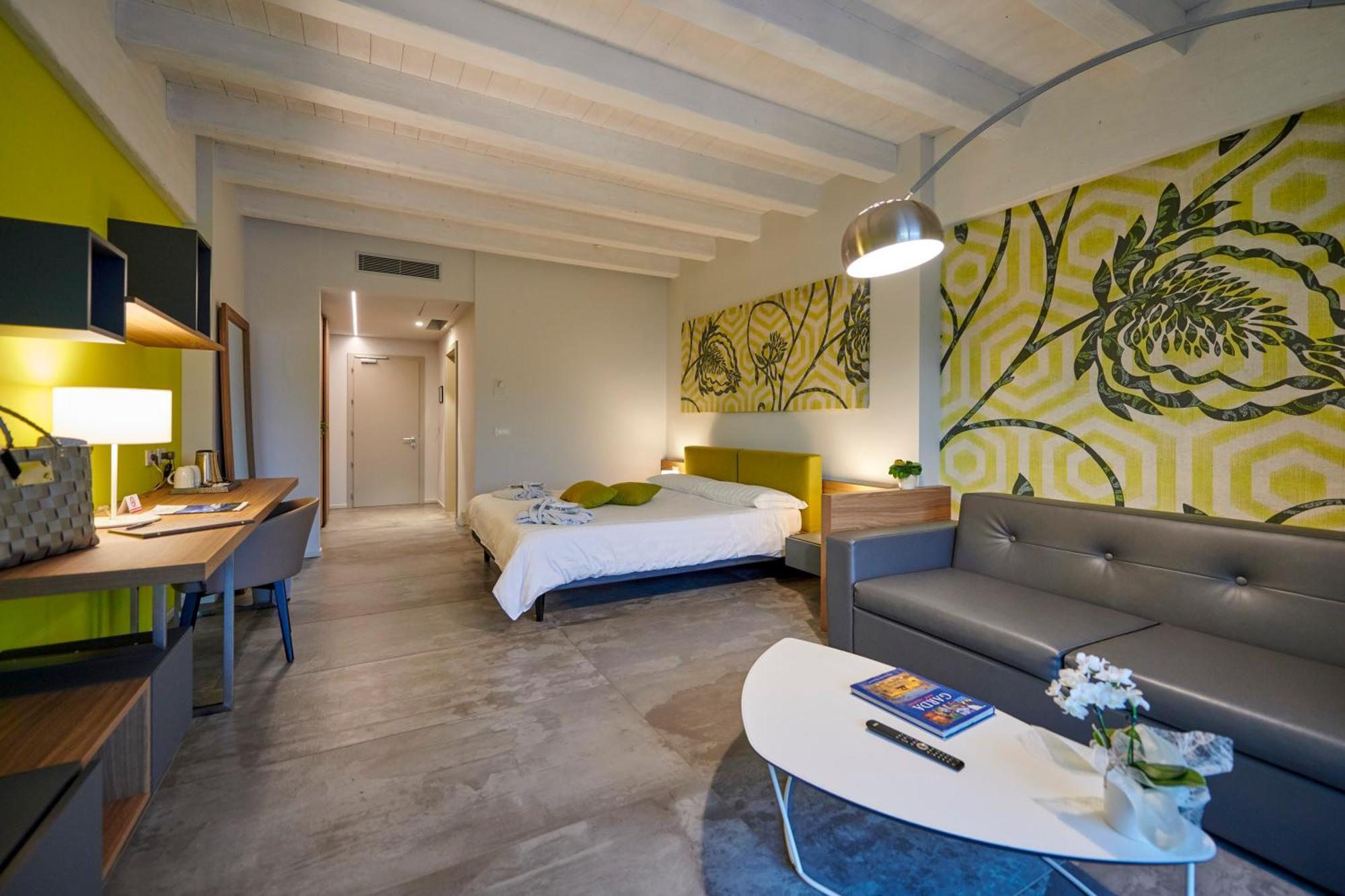 Ca' Barbini Resort Garda  Buitenkant foto