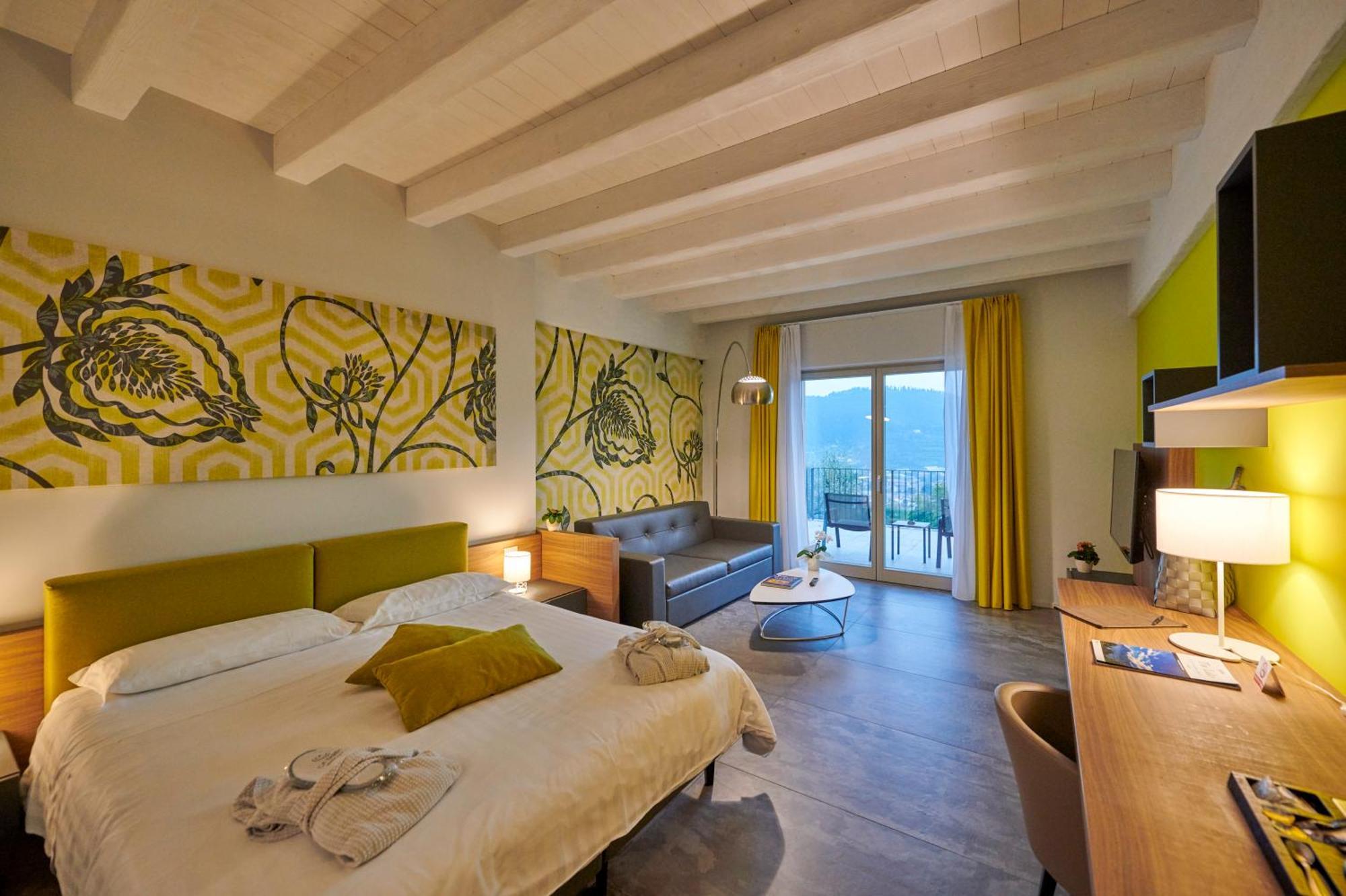 Ca' Barbini Resort Garda  Buitenkant foto