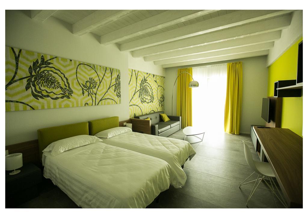 Ca' Barbini Resort Garda  Buitenkant foto