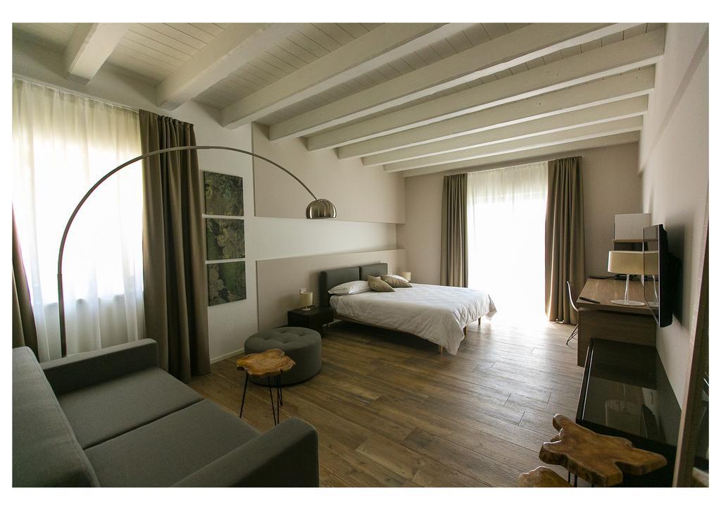 Ca' Barbini Resort Garda  Buitenkant foto