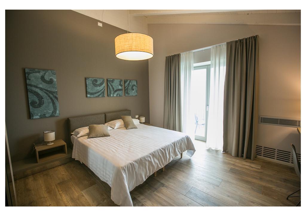 Ca' Barbini Resort Garda  Buitenkant foto