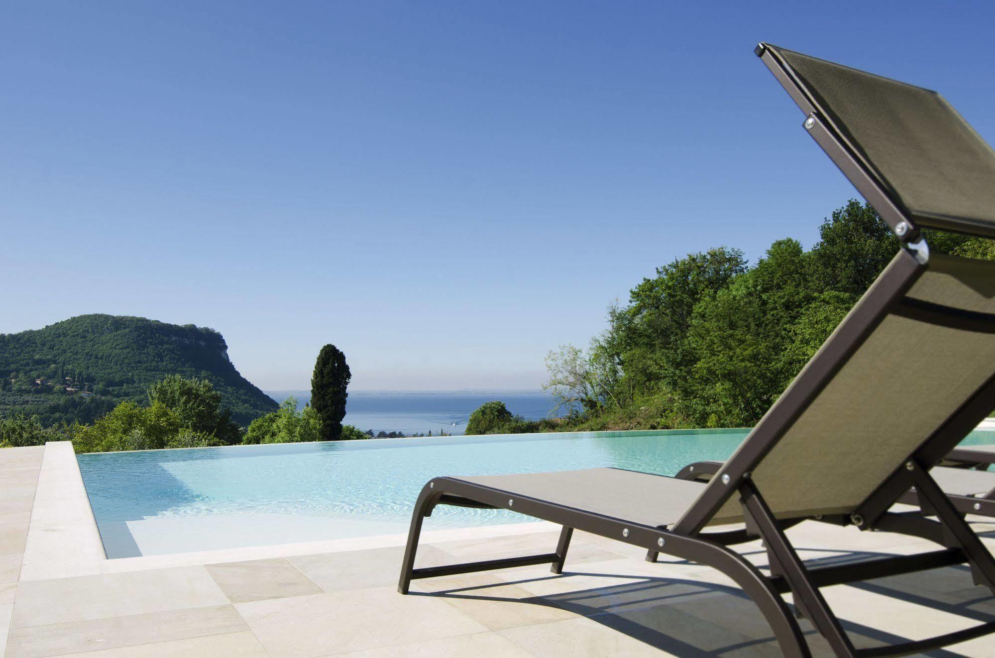 Ca' Barbini Resort Garda  Buitenkant foto